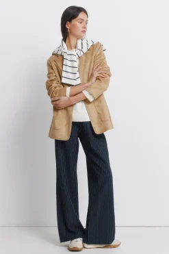 Blazer en daim synth&eacute;tique