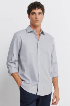 Chemise habillée à la structure facile d'entretien