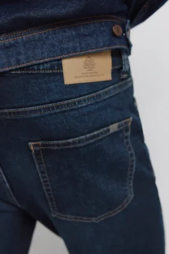 Jeans d&eacute;lavage fonc&eacute; slim fit