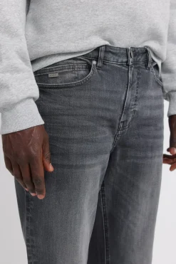 Jeans noir d&eacute;lav&eacute; slim fit