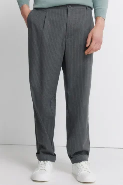 Pantalon droit relaxed fit &agrave; rayures