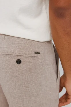 Pantalon slim fit confortable en lin structur&eacute;