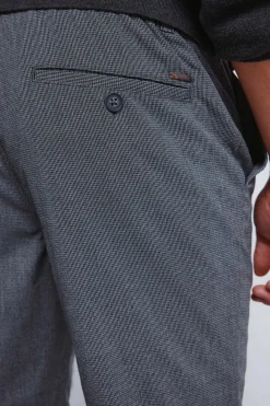 Pantalon slim fit structuré