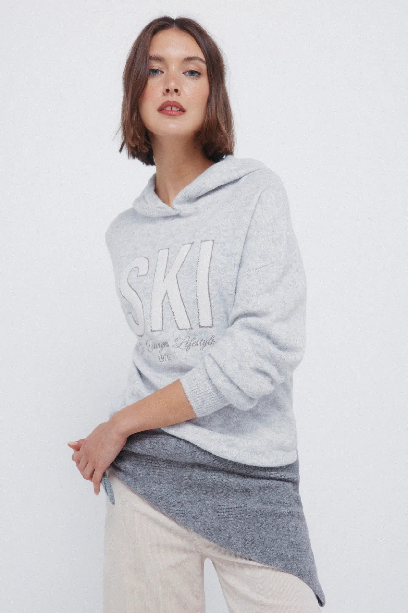 Pull à capuche « Ski »
