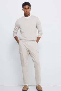 Pull basique à col en V