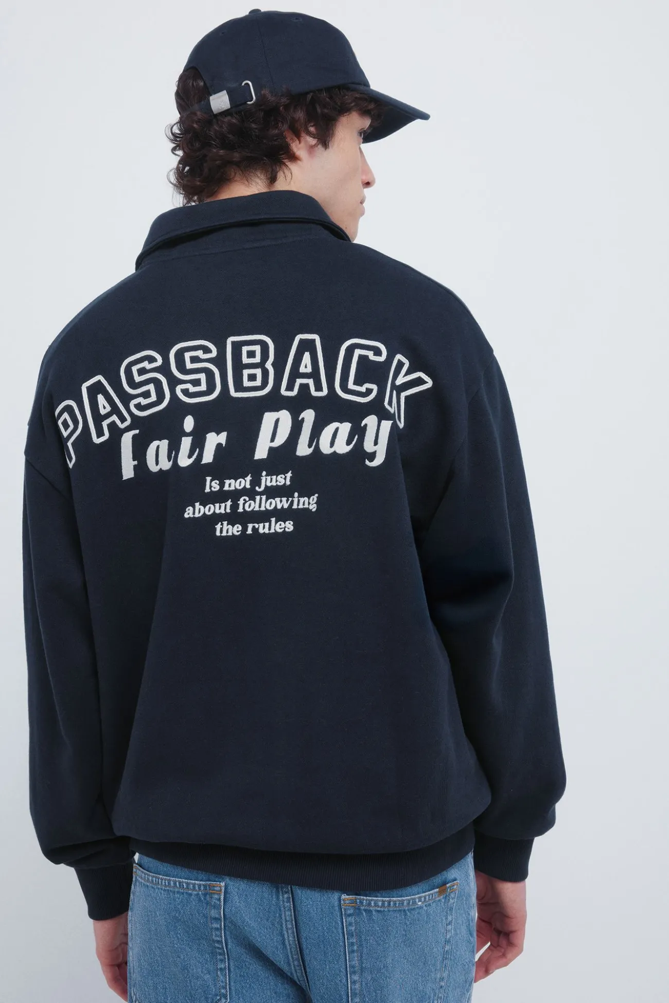 sweat-shirt