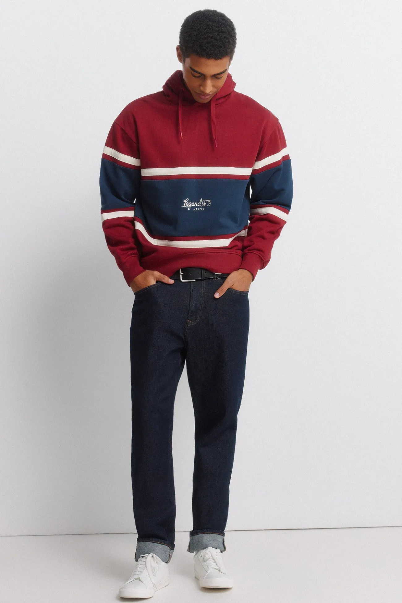 Sweat-shirt à capuche à découpes
