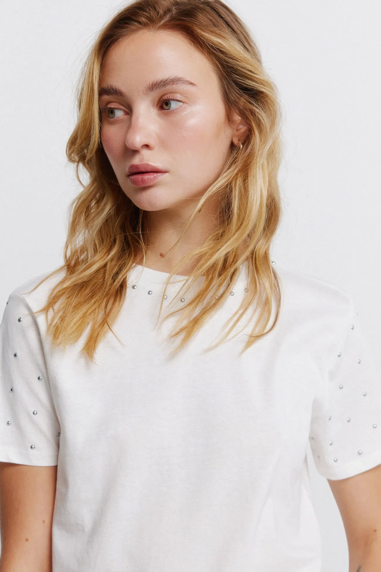T-shirt à clous manches courtes