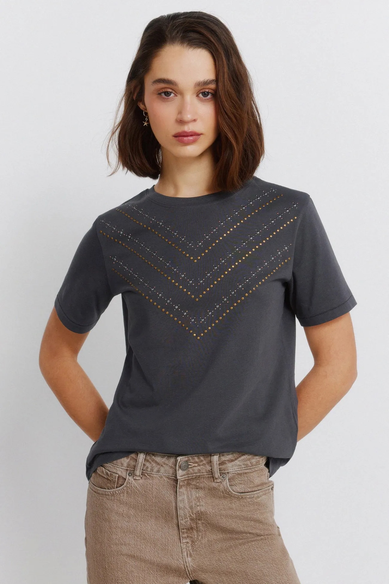 T-shirt à manches courtes à clous