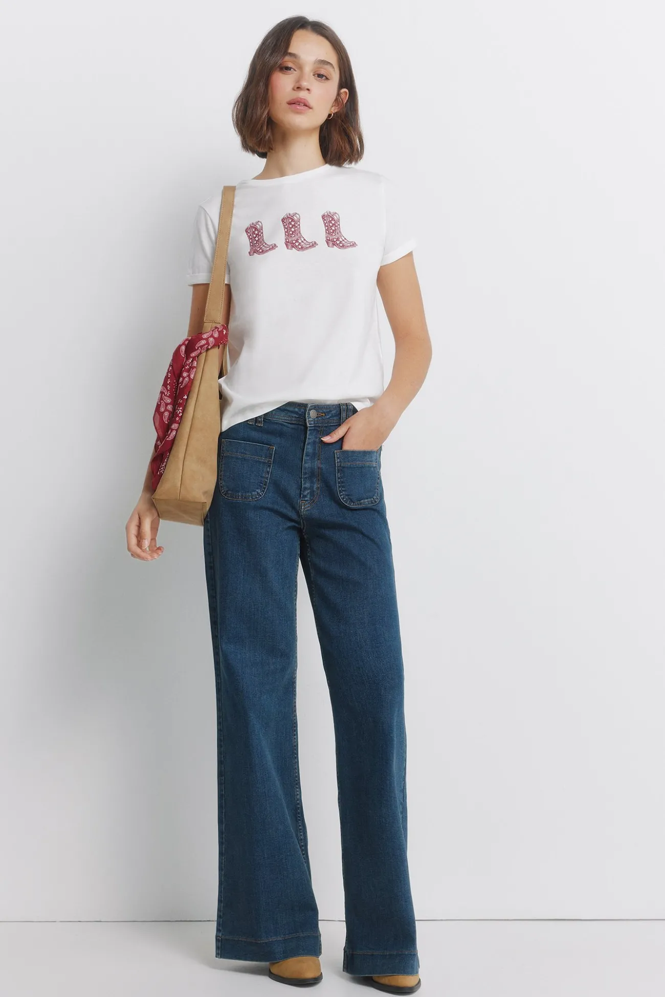 T-shirt à manches retroussées