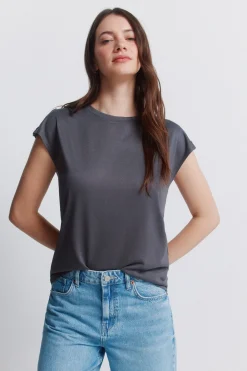 T-shirt basique &agrave; clous