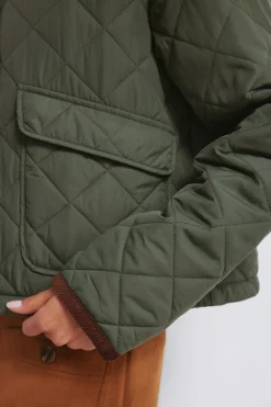 Veste courte matelass&eacute;e avec col en velours c&ocirc;tel&eacute;