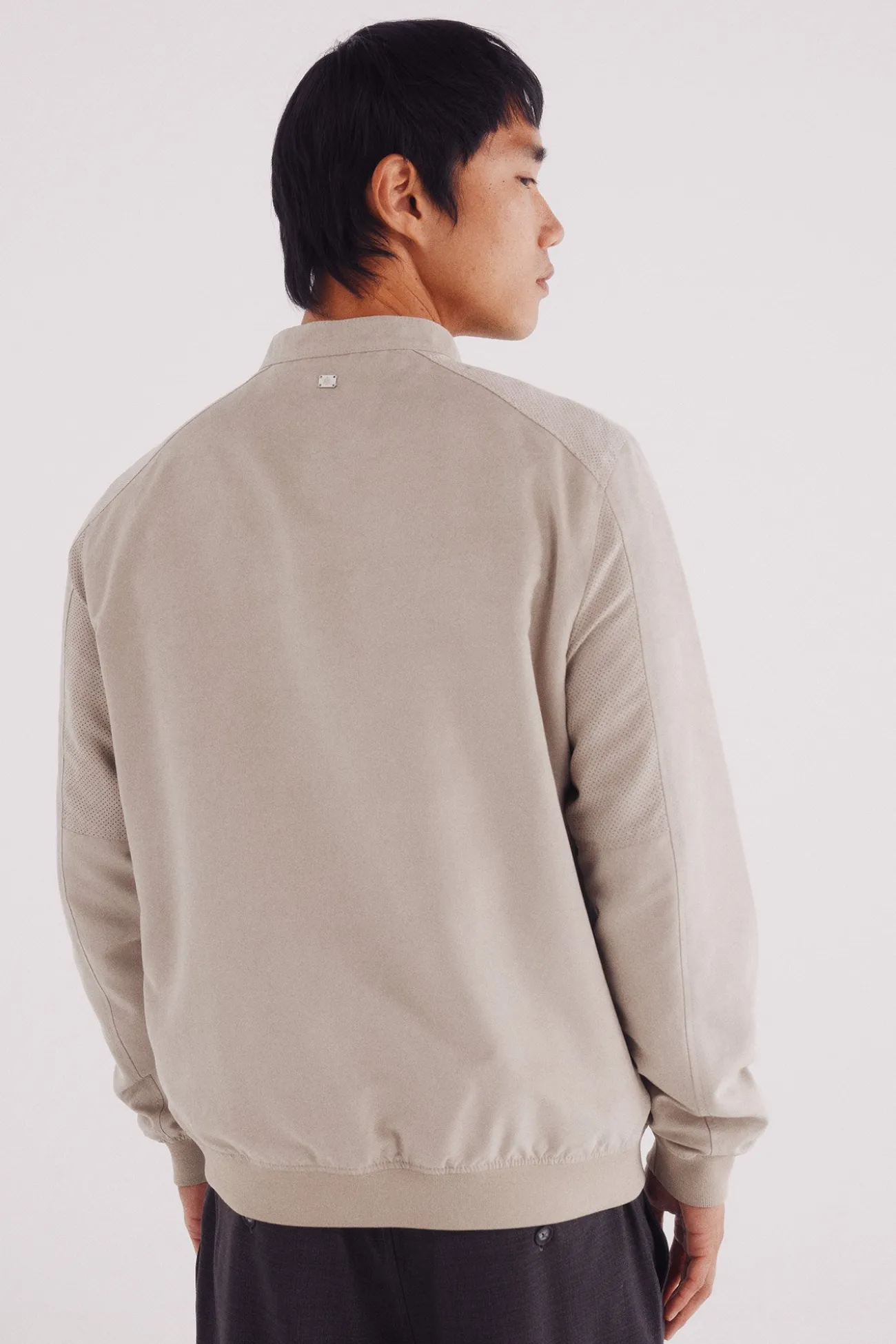 Veste effet daim micro-perforé
